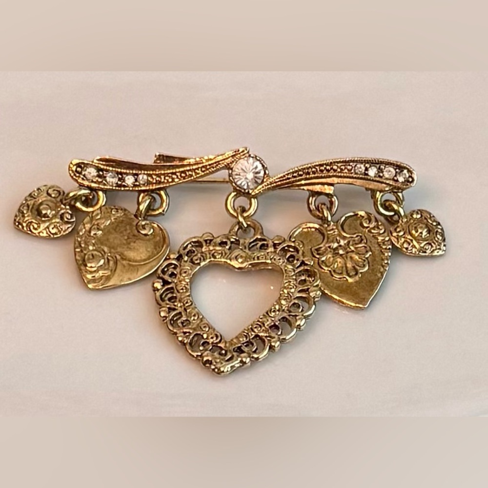 Vintage Gold Bar Pin Heart Brooch